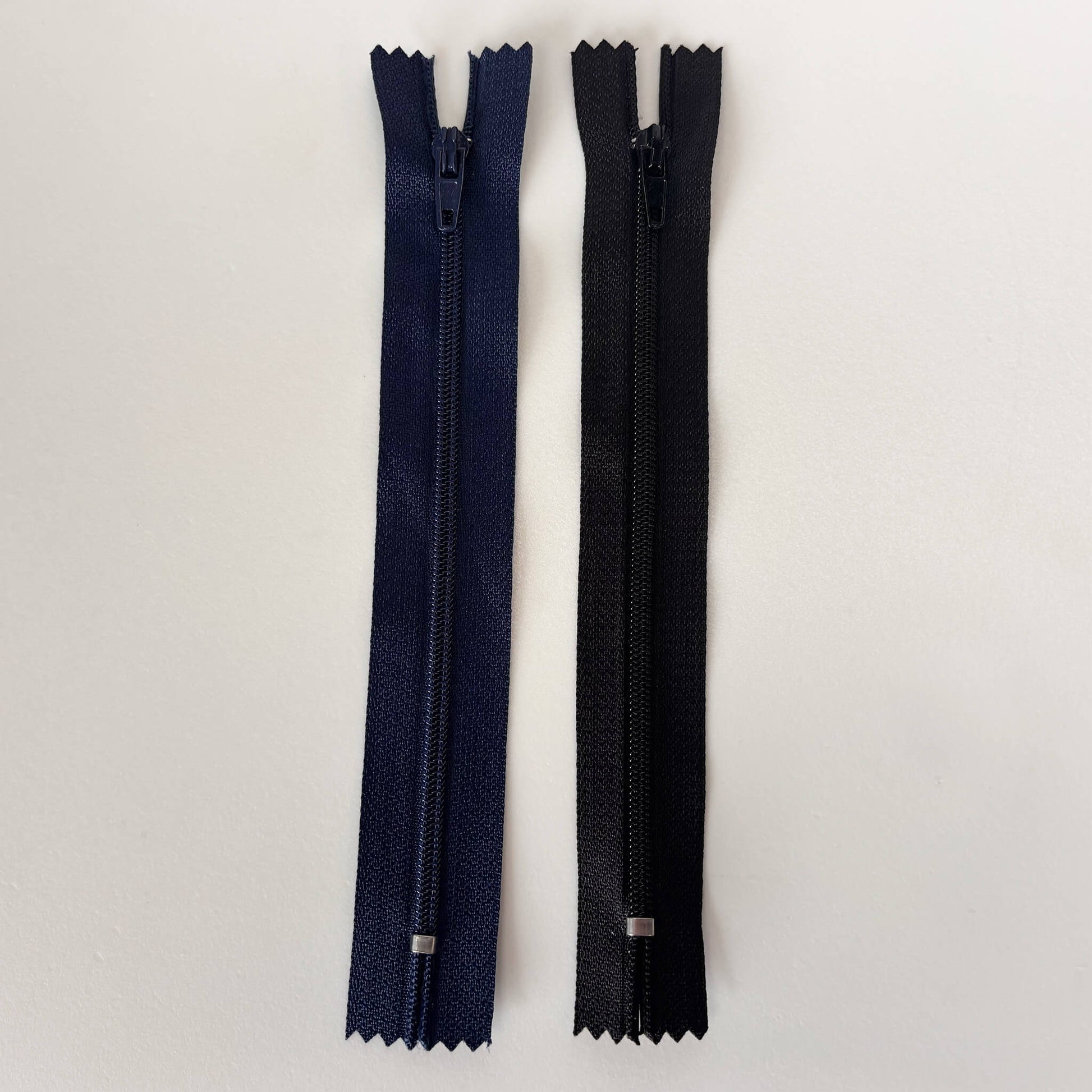 15cm dress zips in black or navy