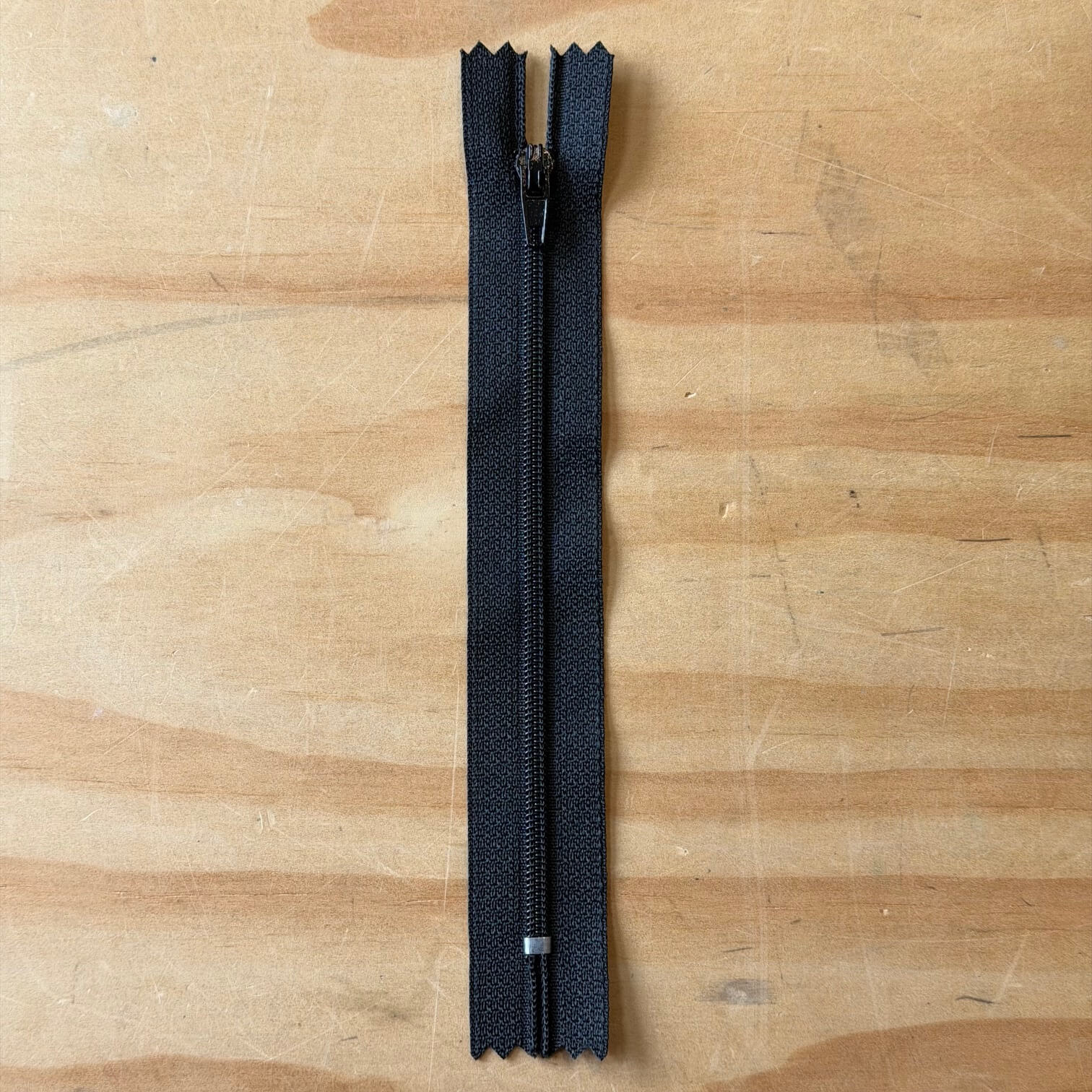 15cm dress zip in black