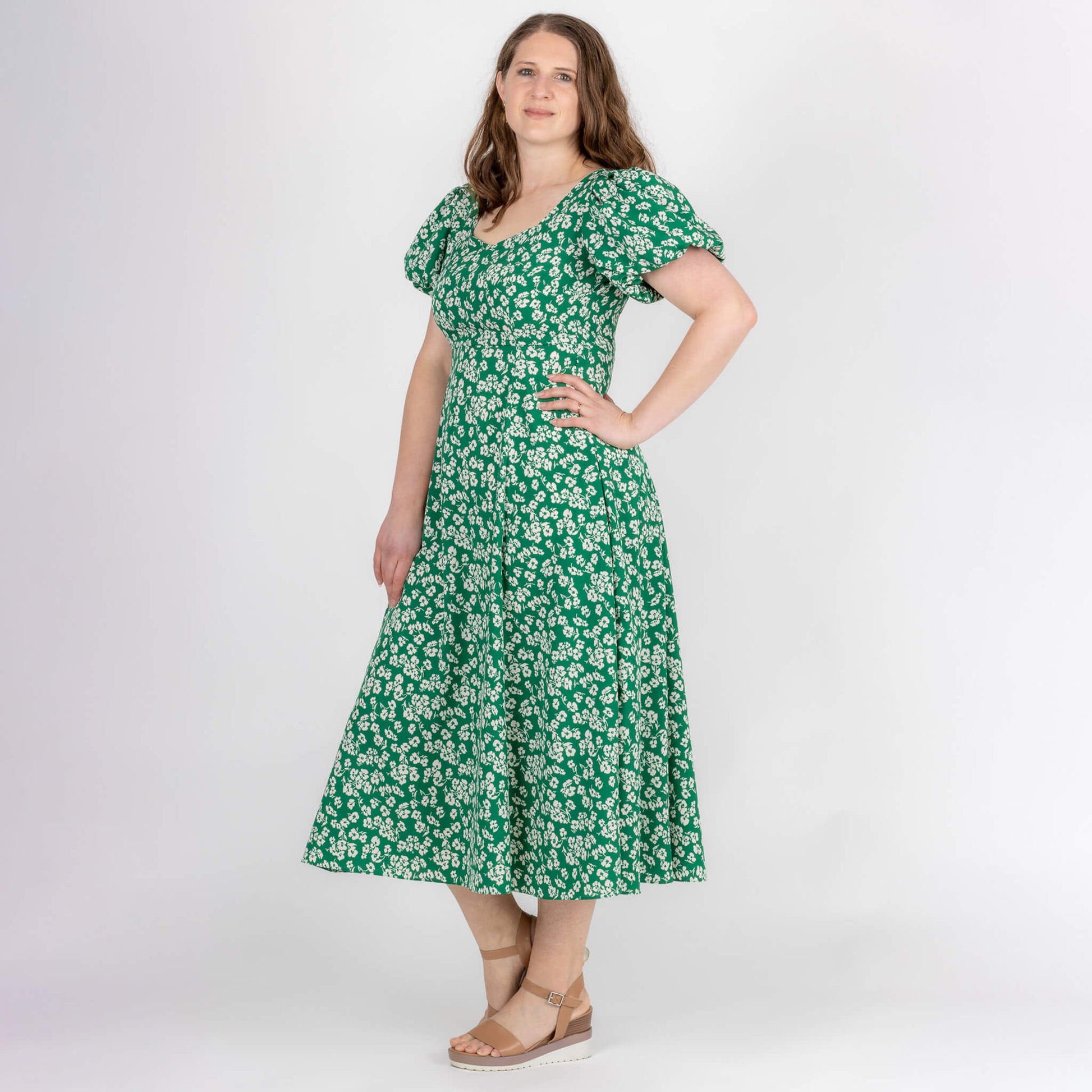 womens green print dress with puffy sleeves